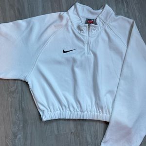 Cropped Nike 3/4 zip up